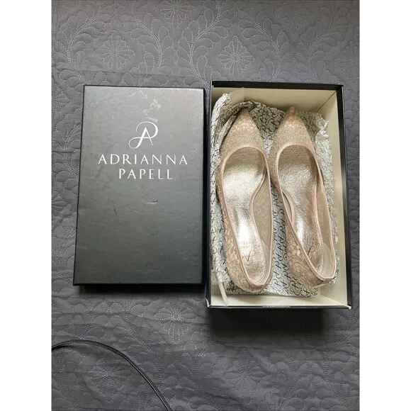 Adrianna Papell LOIS-LC Kitten Heels Blush Valencia 8M Pointed Lace Prom w/Box