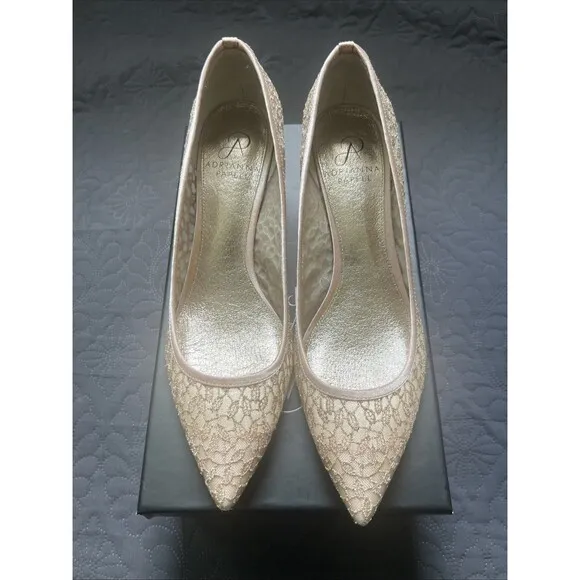 Adrianna Papell LOIS-LC Kitten Heels Blush Valencia 8M Pointed Lace Prom w/Box