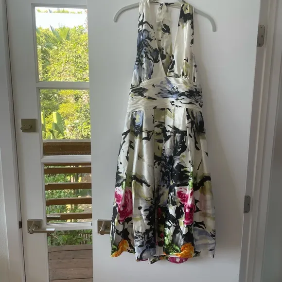Adrianna Papell Occasions Silk Floral‎ Halter V-Neck Dress, NWT, Size 14