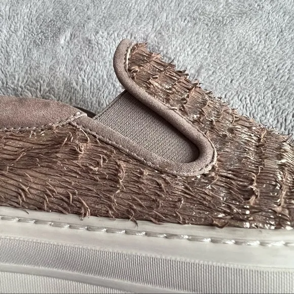 AGL Attilio Giusti Leombruni Textured Fringe Leather Slip-On Sneakers Platinum