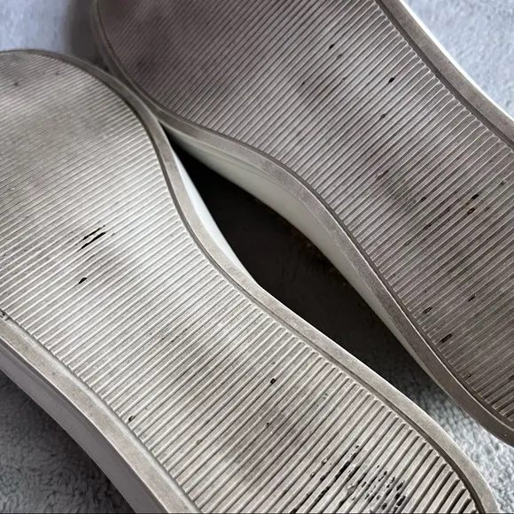 AGL Attilio Giusti Leombruni Textured Fringe Leather Slip-On Sneakers Platinum