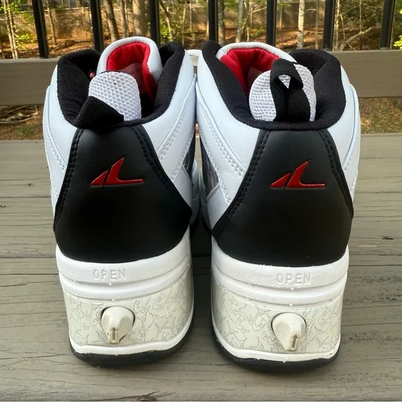 Agloat Retractable Roller Skate Shoes Heelys Lace Up White Shoes size 10