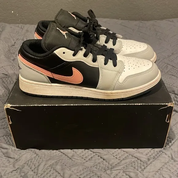 Air Jordan 1 Low GS Black Sneakers