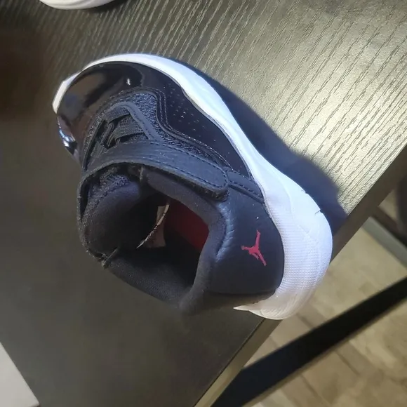 Air Jordan 11 CMFT Shoes