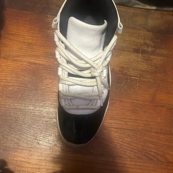 Air Jordan 11 Gratitude