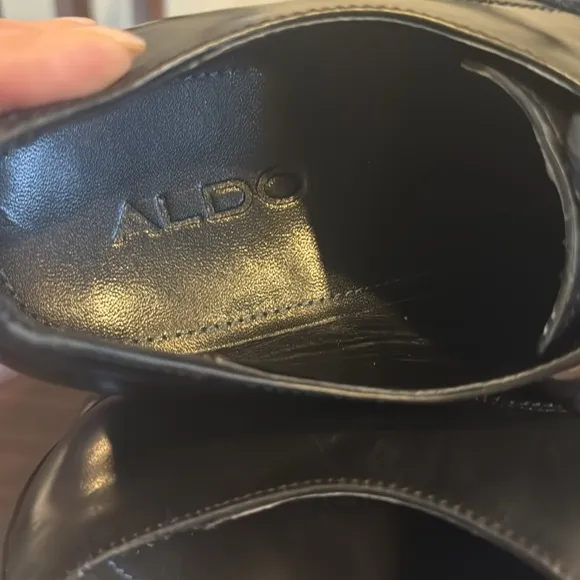 Aldo Elas black leather cap toe lace up dress shoes size 10
