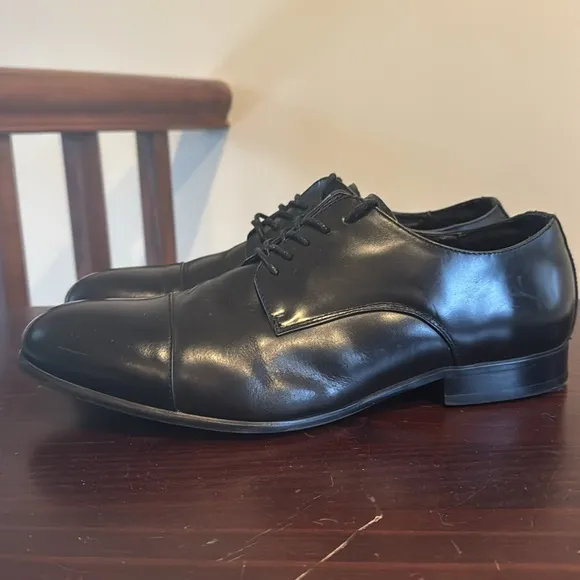 Aldo Elas black leather cap toe lace up dress shoes size 10