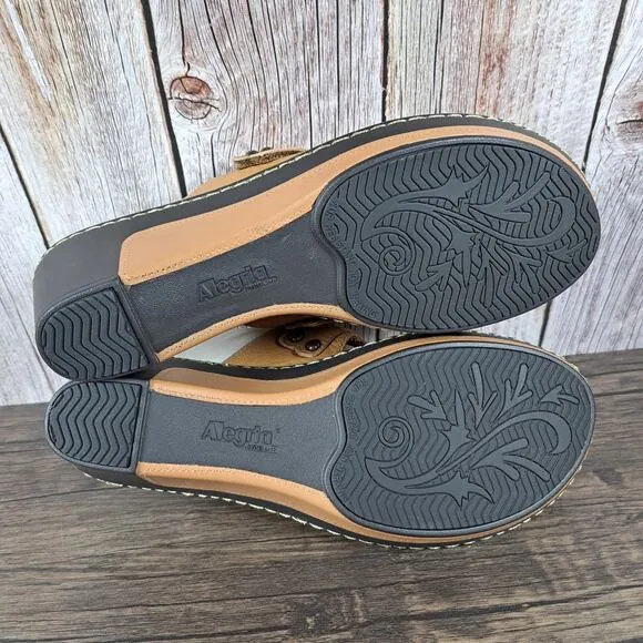 Alegria Lola Cork Wedge Thong Sandals Womens Size 9.5-10 EU40 light Cognac Brown