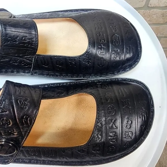 ALEGRIA Paloma Mary Jane Embossed Leather Nursing Shoes Size 11-11.5/42