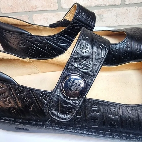 ALEGRIA Paloma Mary Jane Embossed Leather Nursing Shoes Size 11-11.5/42