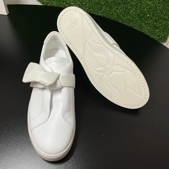 Alexandre BirmanClarita Leather Bow Slip-On Sneakers