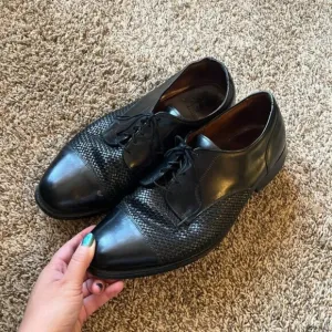 Allen Edmonds Lauderdale black oxford dress shoes