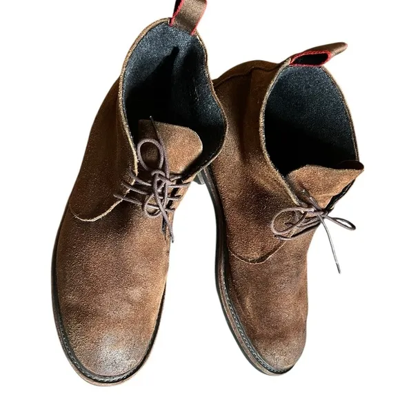 Allen Edmonds surrey weatherproof suede Chukka laced boots men 11 durable rugged