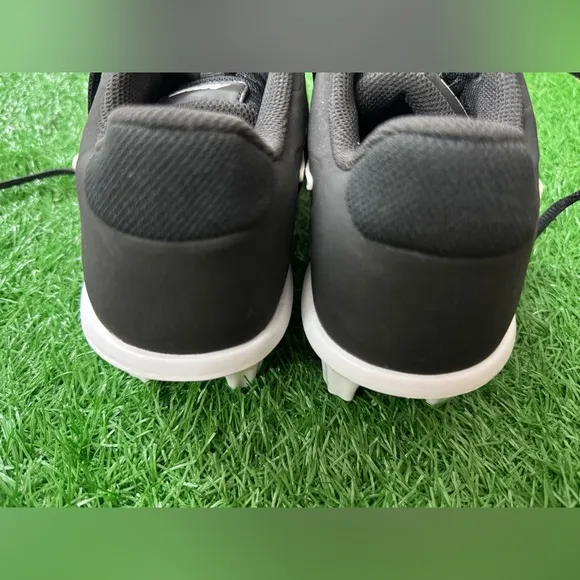 ALPHA HUARACHE VARSITY LOW MCS GS 'BLACK OIL GREY' Size 4.5Y