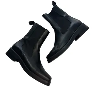 &amp; OTHER STORIES US 10 polished leather square toe chelsea boots in black leather