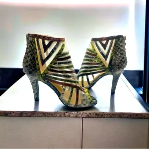 Annie Shoes l Snakeskin Design, Mesh accent l 4” Stiletto Heel l 6M l Like New!