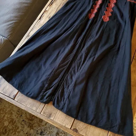anokhi handworks Vintage Embroidered Black Sleeveless Duster