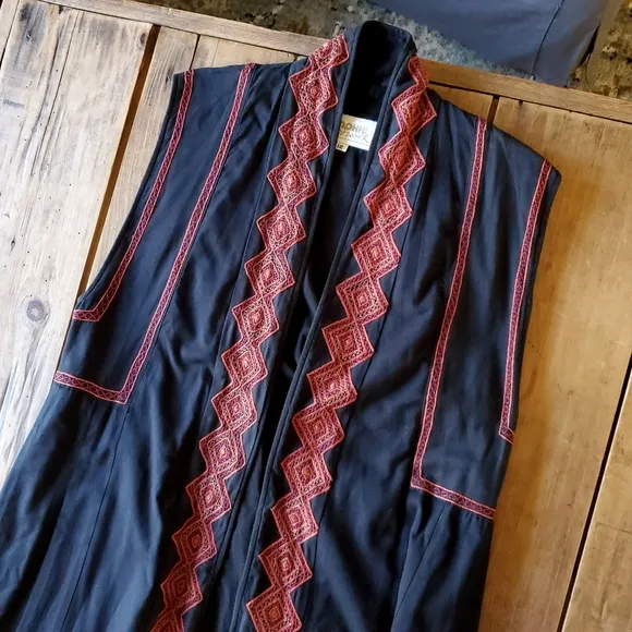 anokhi handworks Vintage Embroidered Black Sleeveless Duster