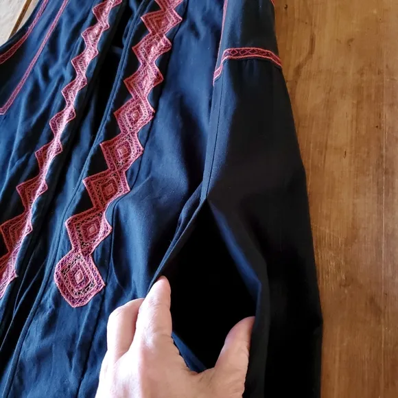 anokhi handworks Vintage Embroidered Black Sleeveless Duster