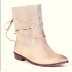 Anthropologie Latigo Pogo Tie Back Boots 10M