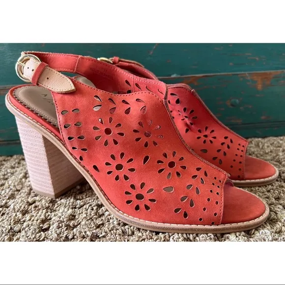 Anthropologie Lucia Red Leather Shooties 9
