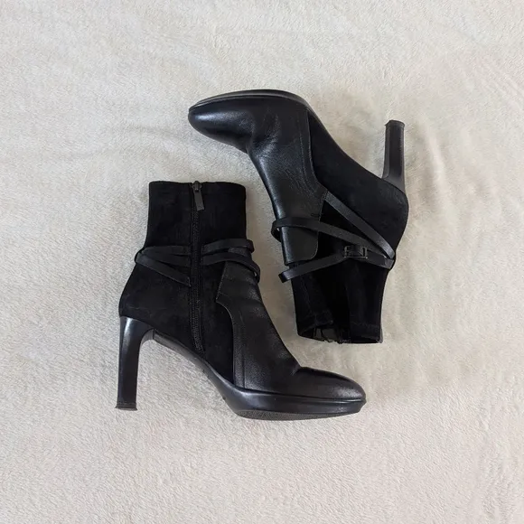 Aquatalia Ryann - Black - Ankle Boots Size 9