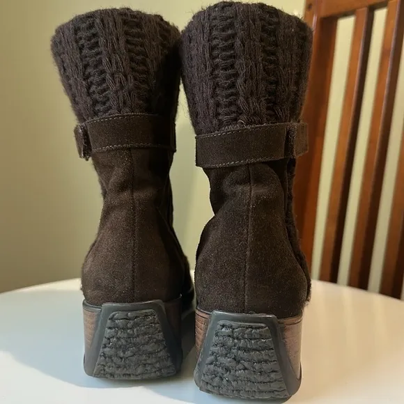 Aquatalia Suede Wedge Heel Boots Knit Sweater Collar Front Zipper Weatherproof