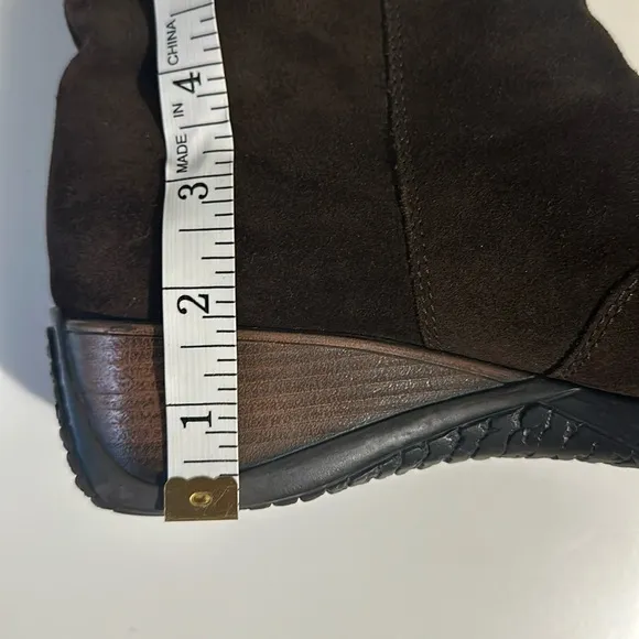 Aquatalia Suede Wedge Heel Boots Knit Sweater Collar Front Zipper Weatherproof