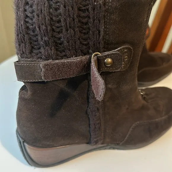 Aquatalia Suede Wedge Heel Boots Knit Sweater Collar Front Zipper Weatherproof