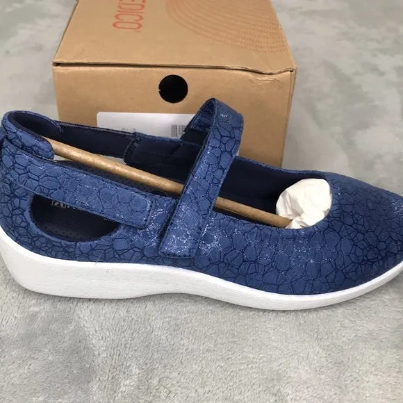 Arcopedico Bluye Liho L51 Lytech Mary Janes Size 11 to 11.5