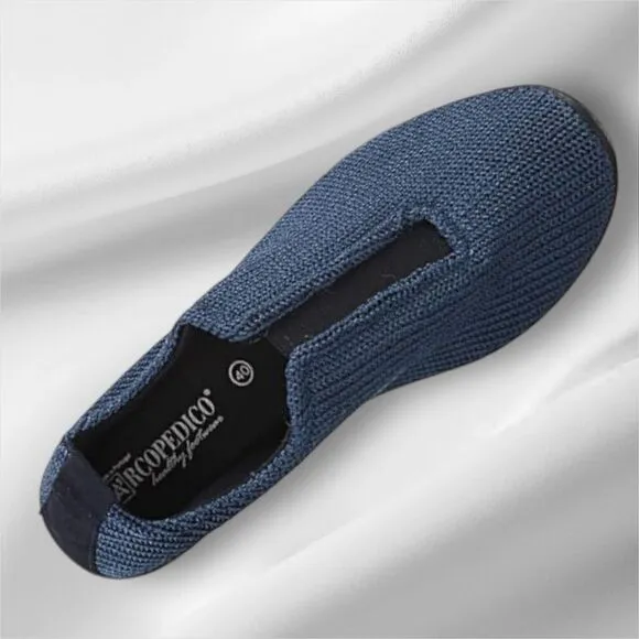 ARCOPEDICO Women’s ES Knit Slip On Shoes in the Size 40/9-9.5 US Size in Denim