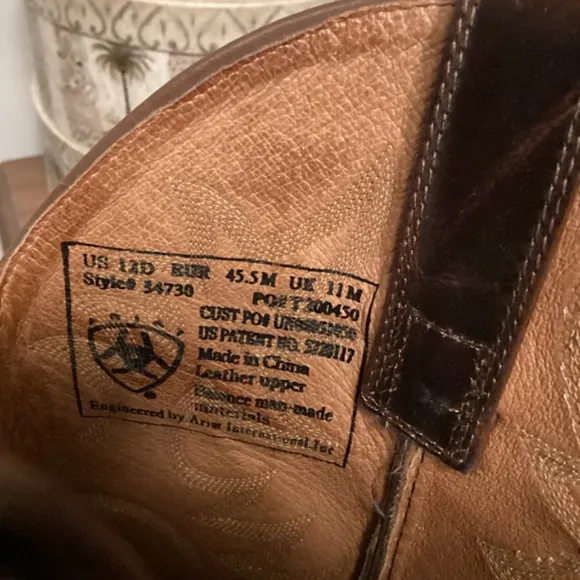 Ariat Boot with embroidered body slip on boots Sz 12 D # cow boy # western