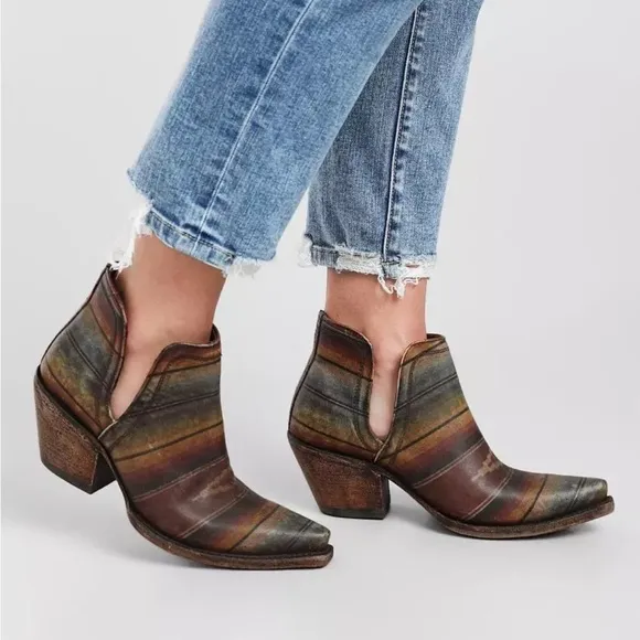 Ariat Dixon Ankle Boots Blanket Dixon Western Leather Booties Size 8.5