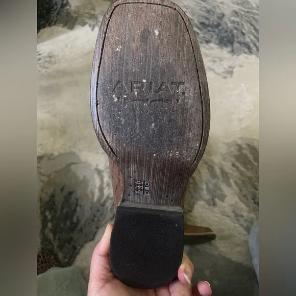 Ariat Kids Boots in Brown and Pink