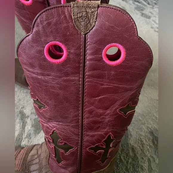 Ariat Kids Boots in Brown and Pink