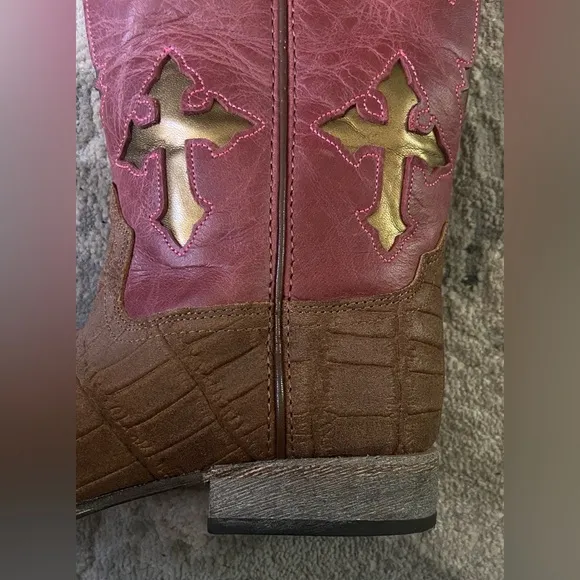 Ariat Kids Boots in Brown and Pink