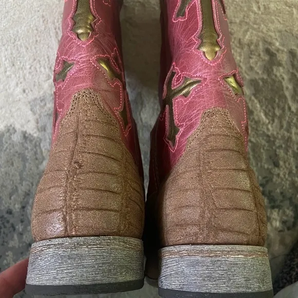 Ariat Kids Boots in Brown and Pink