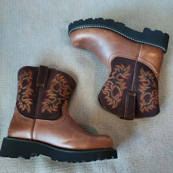 ARIAT Leather Women's Brown and Orange Western Boots Sz-7.5
