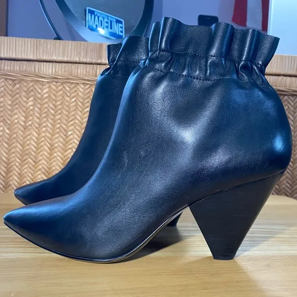 ASH 'Dafne' Ankle Bootie