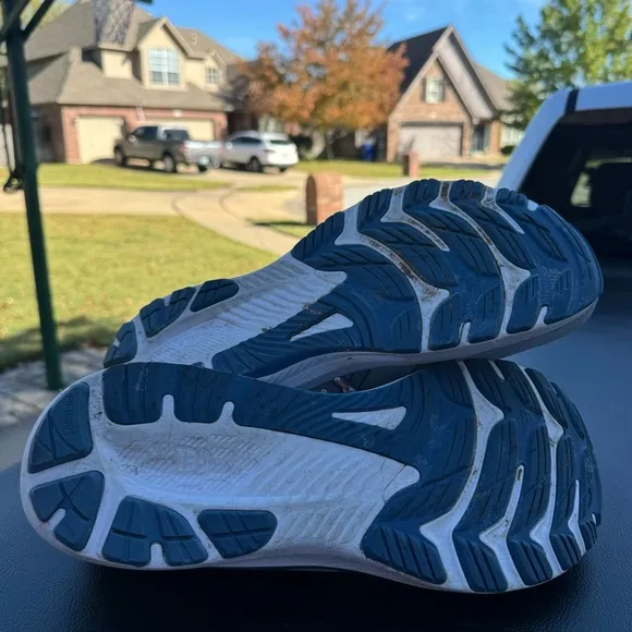 ASICS Gel Kayano 29.