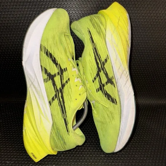 ASICS Novablast 3 Safety Yellow/Black Running Athletic Shoes Men’s Size 13