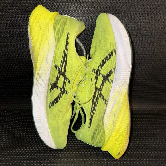 ASICS Novablast 3 Safety Yellow/Black Running Athletic Shoes Men’s Size 13