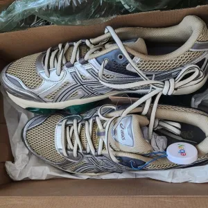 ASICS Quantum Kinetics Oatmeal