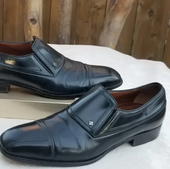 A.Testoni flagship Men's dress shoes  Size 10