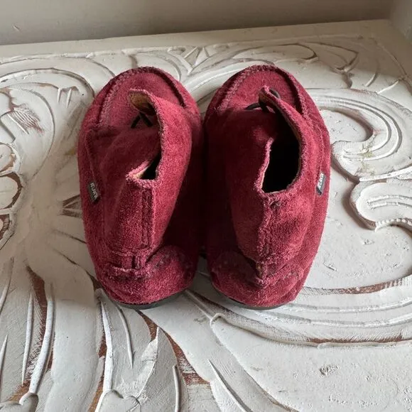 Atlanta Mocassin cranberry suede slip on size 13