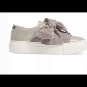 Attilio Giusti Leombruni Bow Slip-On Sneakers/Gray