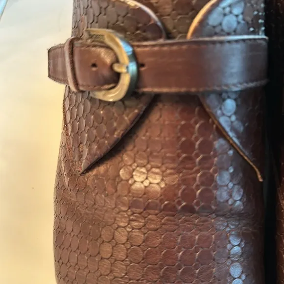 Authentic men's size 8 Cesare PaciottiBrown dress shoes