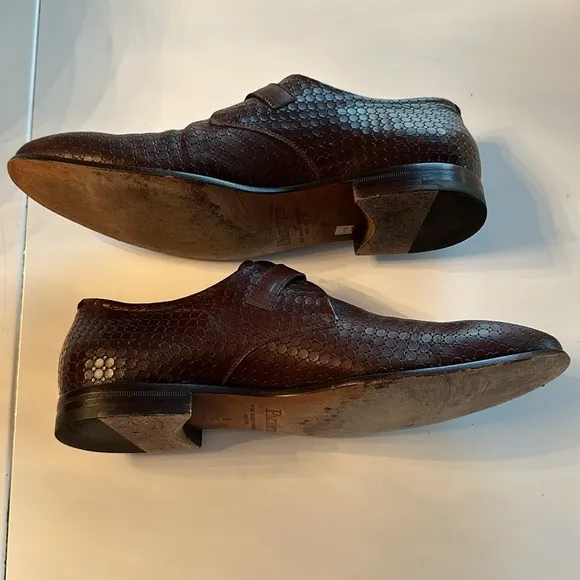 Authentic men's size 8 Cesare PaciottiBrown dress shoes