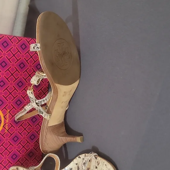Authentic Tory Burch trappy sandals