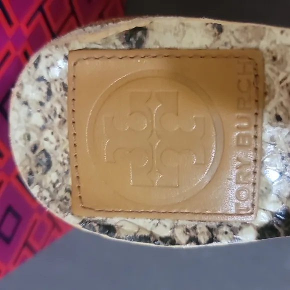 Authentic Tory Burch trappy sandals